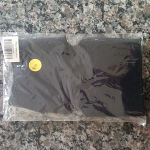 Universal (left or right) ankle brace w/ strong velcro new in package